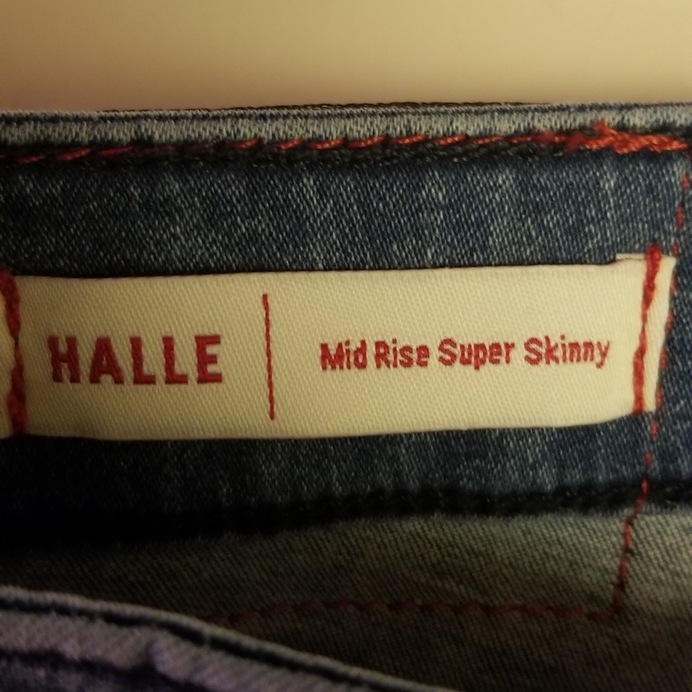 True Religion - Picture 4 of 4